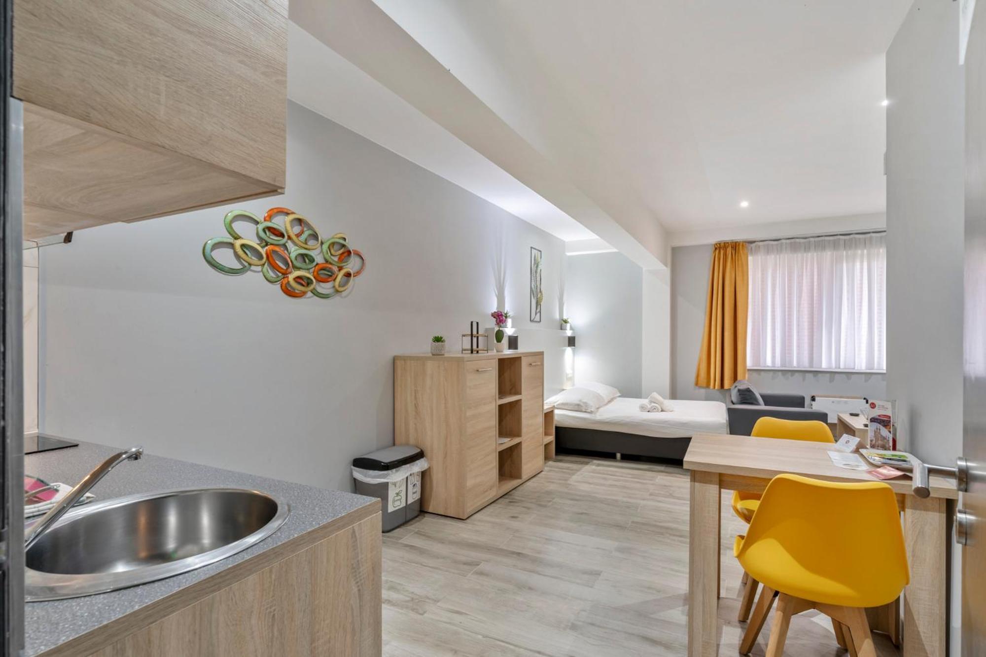 Budget Flats Лёвен Экстерьер фото